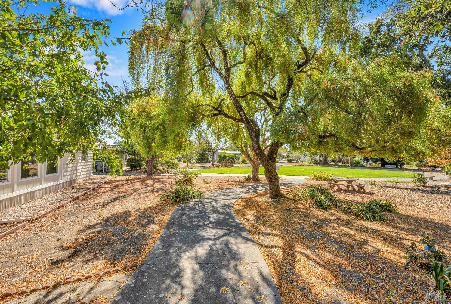 Detail Gallery Image 25 of 30 For 224 Monarch Ct, Santa Rosa,  CA 95401 - 2 Beds | 2 Baths