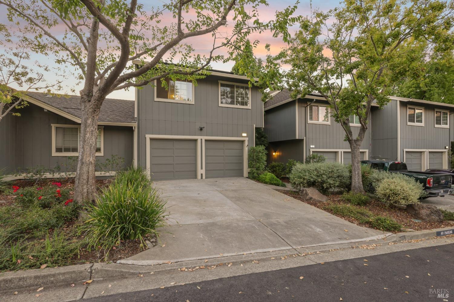 Detail Gallery Image 2 of 55 For 985 Scenic Pl, Pleasant Hill,  CA 94523 - 3 Beds | 2/1 Baths