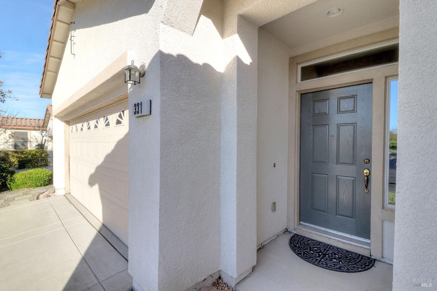 Detail Gallery Image 4 of 80 For 331 Canyon Springs Dr, Rio Vista,  CA 94571 - 2 Beds | 2 Baths