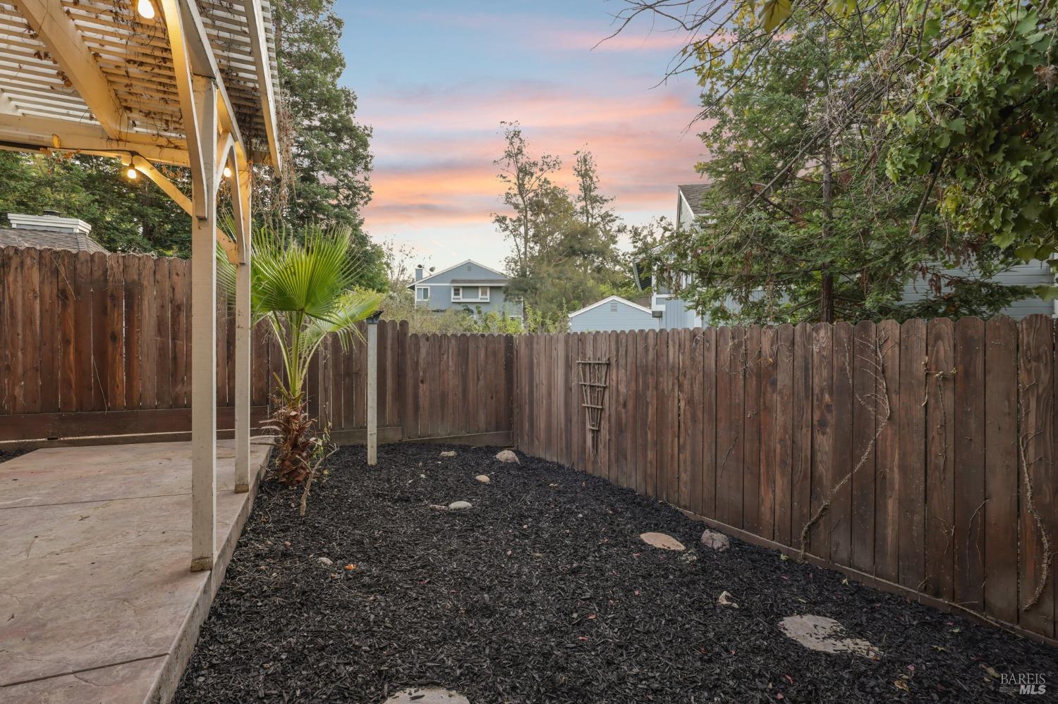 Detail Gallery Image 42 of 55 For 985 Scenic Pl, Pleasant Hill,  CA 94523 - 3 Beds | 2/1 Baths