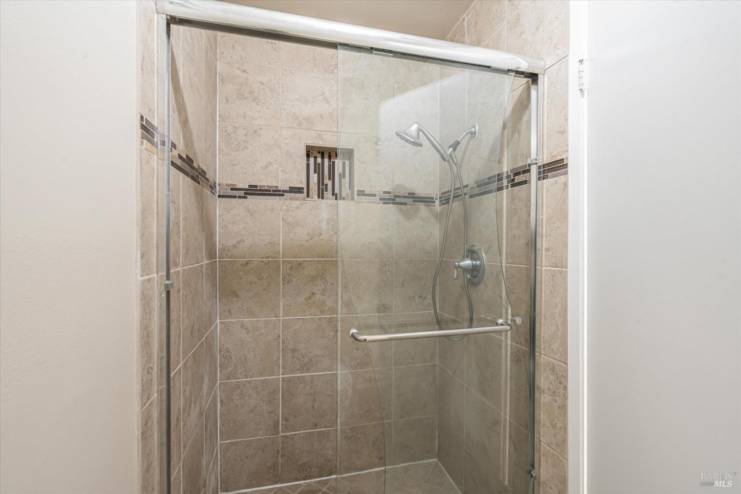 Detail Gallery Image 19 of 26 For 118 Evergreen Way, Vallejo,  CA 94591 - 3 Beds | 2/1 Baths