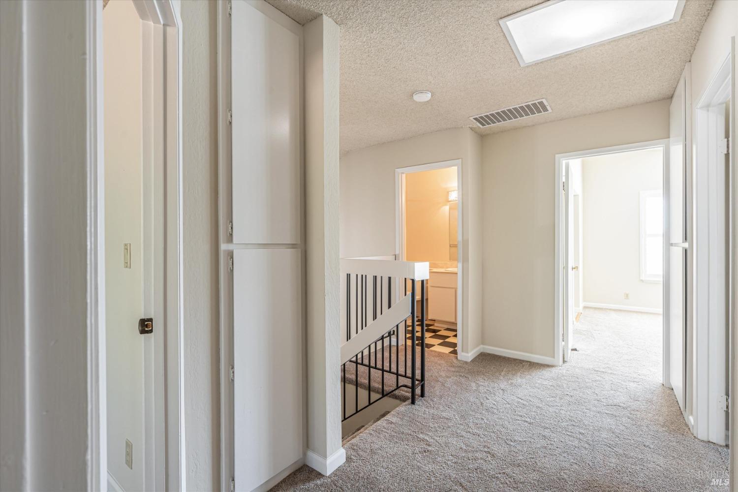 Detail Gallery Image 12 of 26 For 118 Evergreen Way, Vallejo,  CA 94591 - 3 Beds | 2/1 Baths