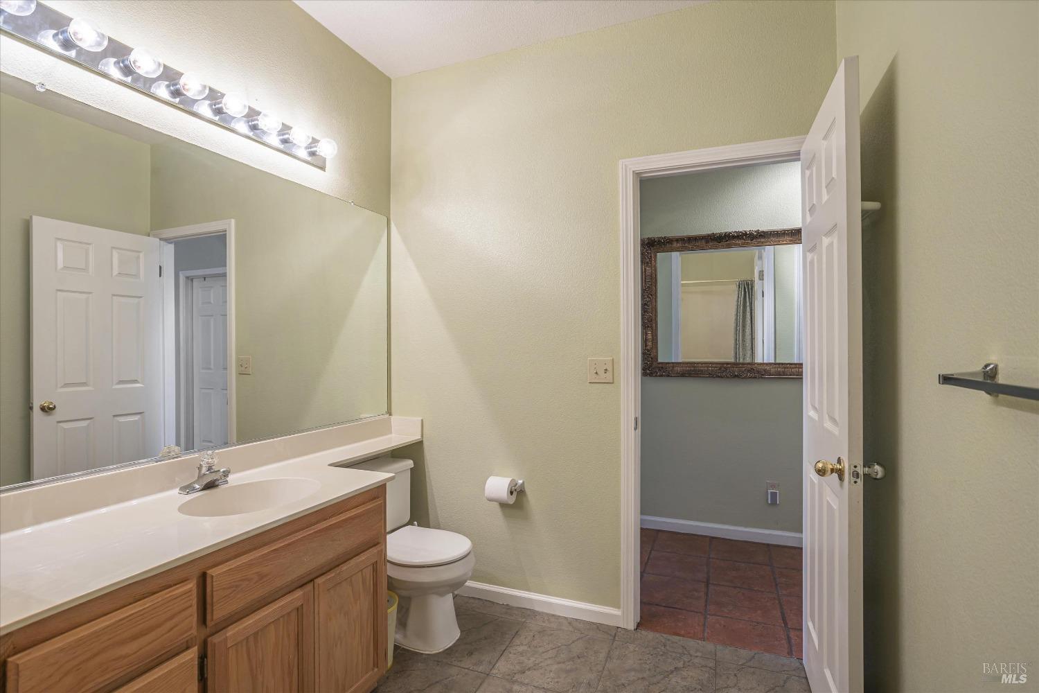 Detail Gallery Image 32 of 48 For 156 Hawkesbury Way, Vallejo,  CA 94591 - 5 Beds | 3/1 Baths