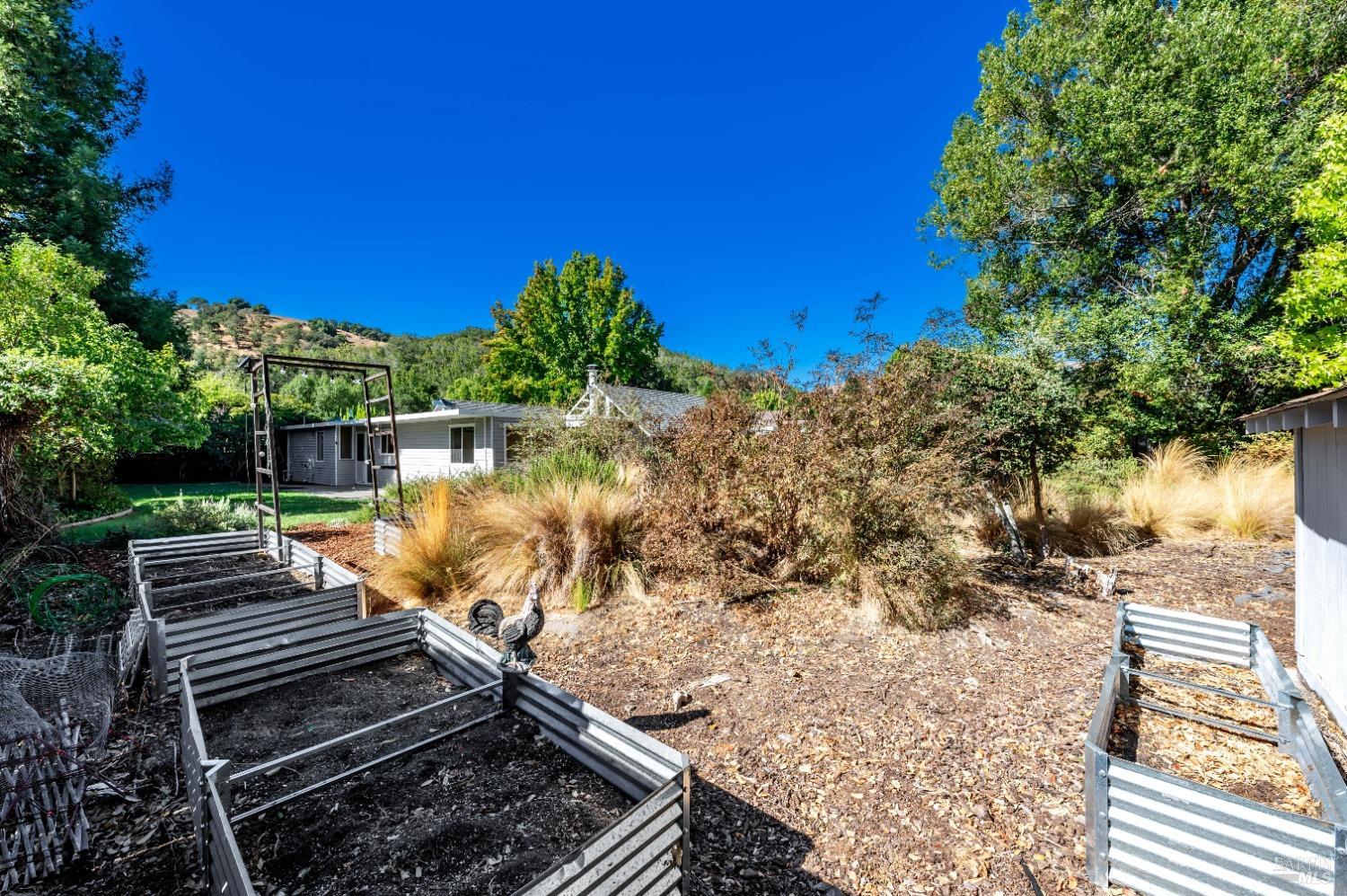 Detail Gallery Image 41 of 43 For 22 Catskill Ct, San Anselmo,  CA 94960 - 3 Beds | 2/1 Baths