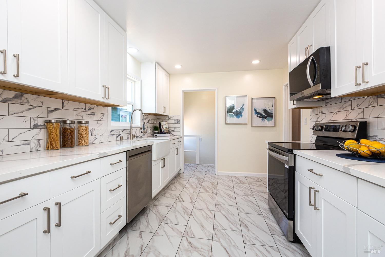 Detail Gallery Image 11 of 29 For 766 Elsie Ave, San Leandro,  CA 94577 - 3 Beds | 2 Baths