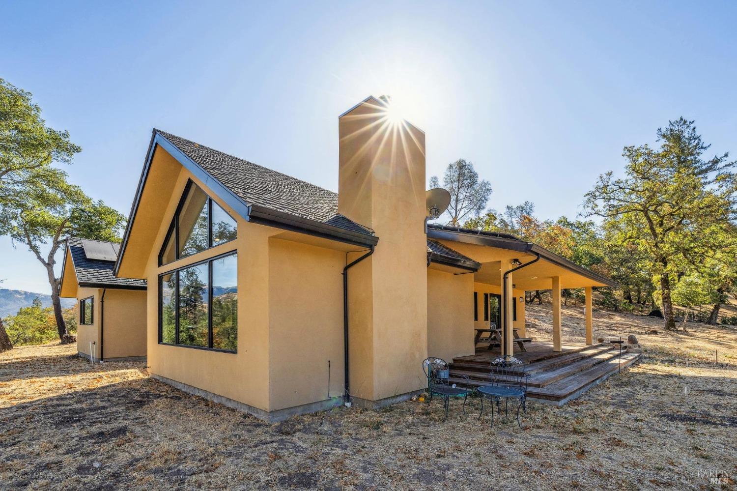 Detail Gallery Image 8 of 31 For 1218 Bennett Ln, Calistoga,  CA 94515 - 2 Beds | 2/1 Baths