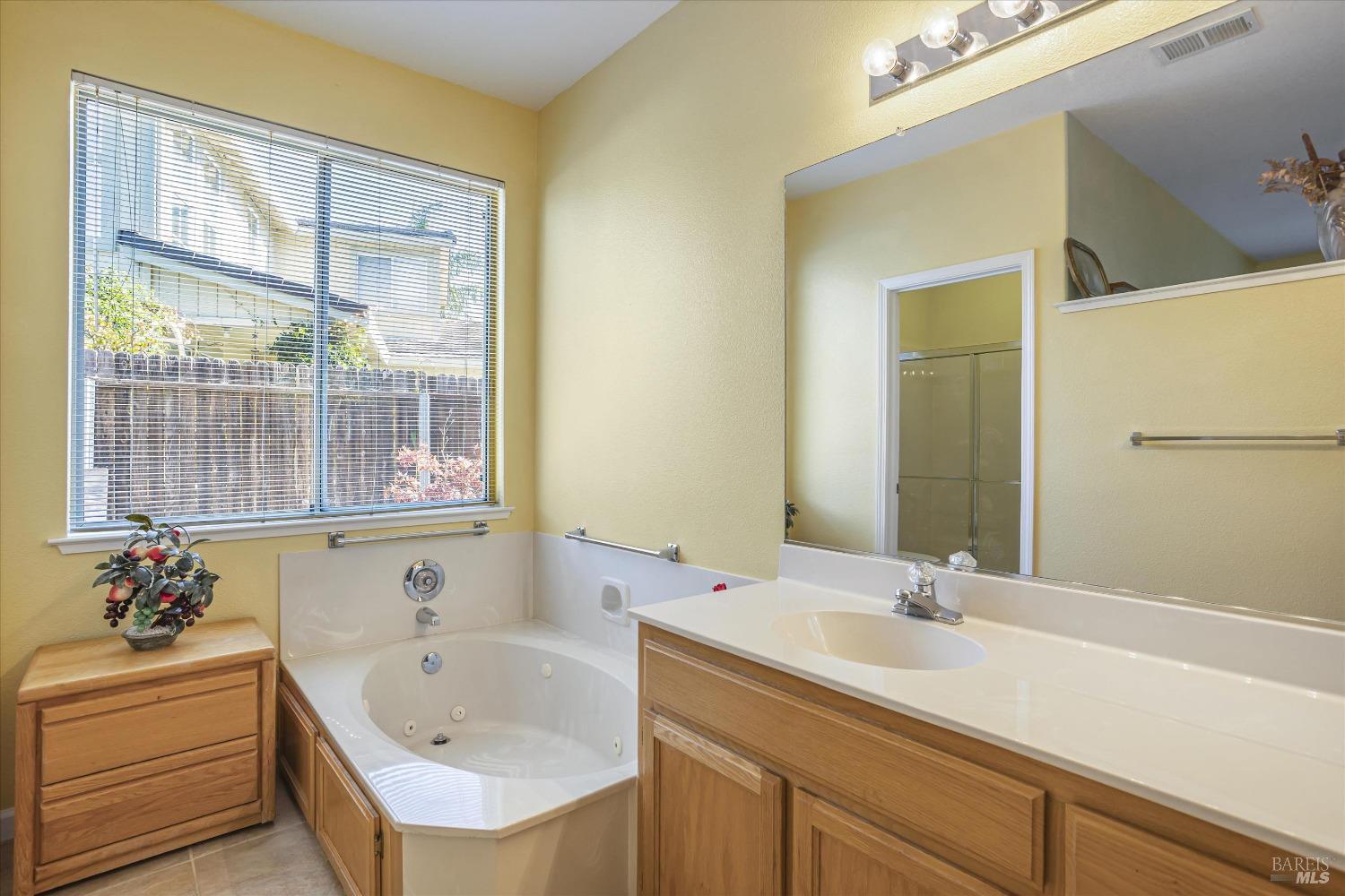 Detail Gallery Image 29 of 48 For 156 Hawkesbury Way, Vallejo,  CA 94591 - 5 Beds | 3/1 Baths