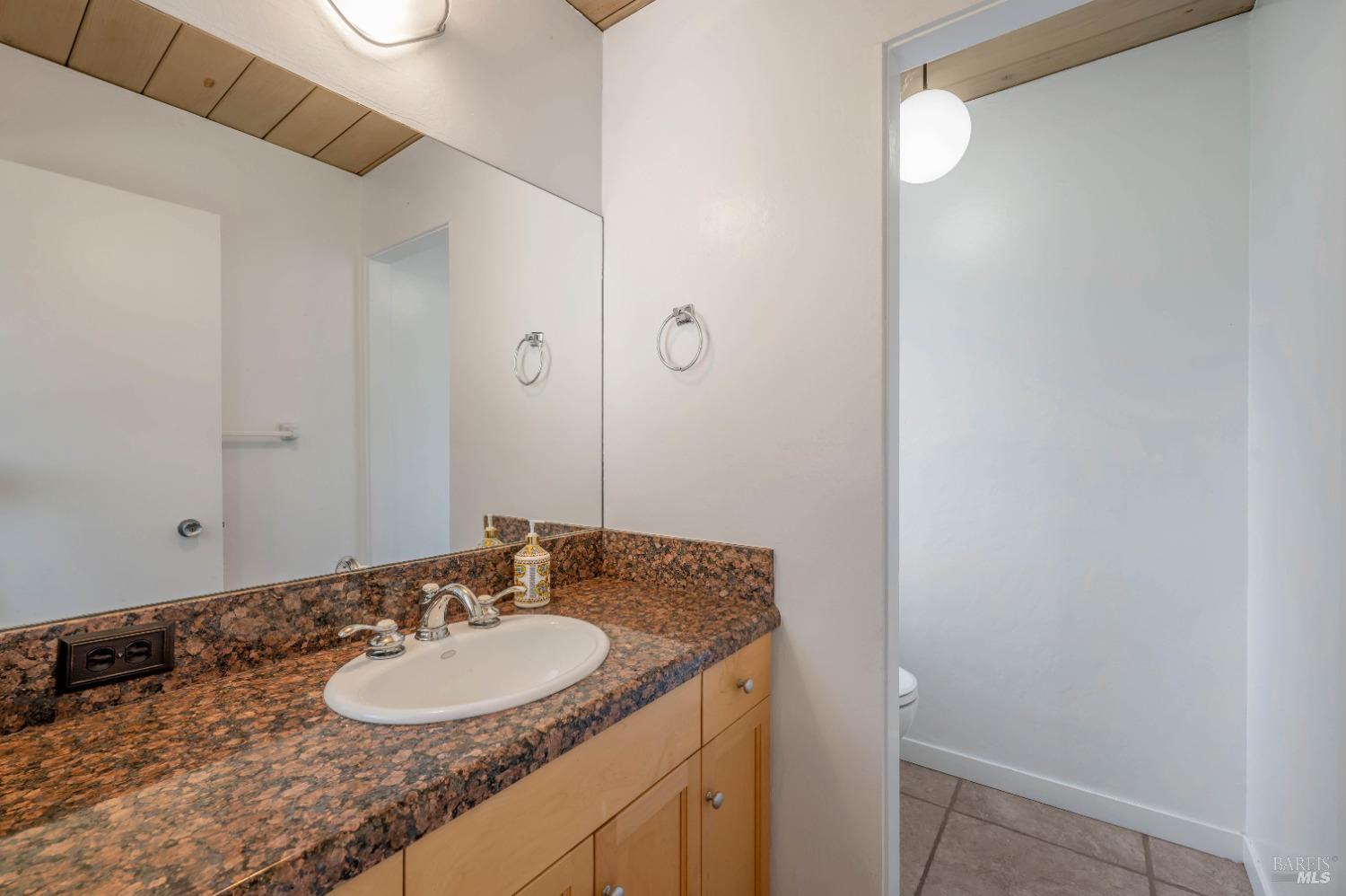 Detail Gallery Image 32 of 43 For 22 Catskill Ct, San Anselmo,  CA 94960 - 3 Beds | 2/1 Baths