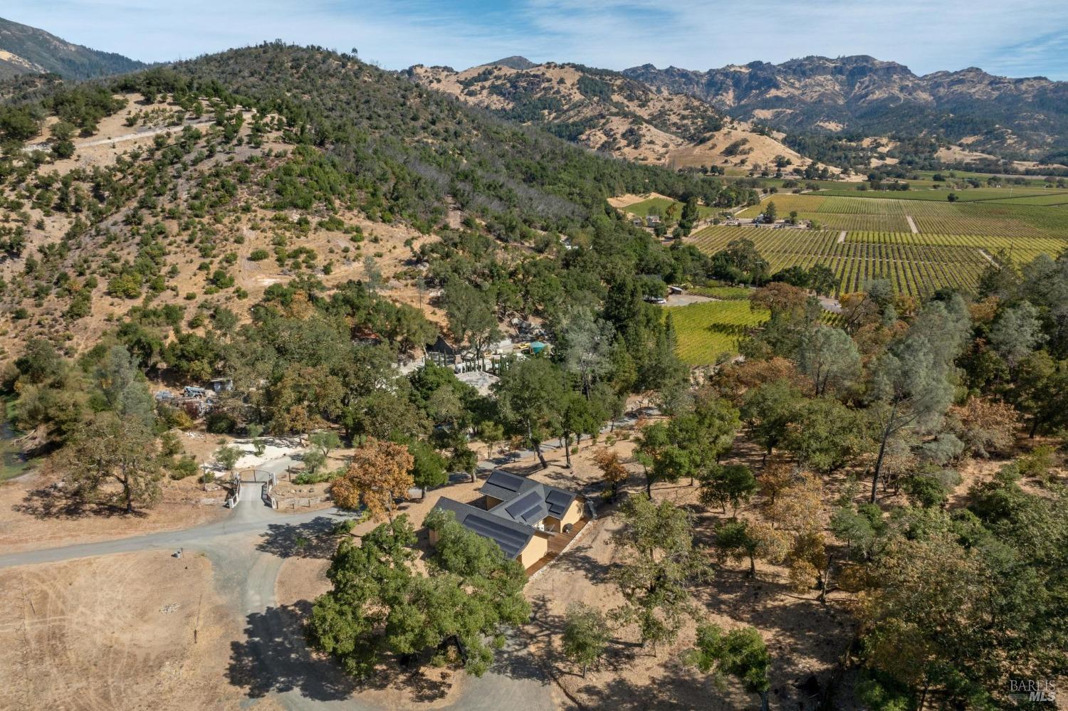 Detail Gallery Image 2 of 31 For 1218 Bennett Ln, Calistoga,  CA 94515 - 2 Beds | 2/1 Baths