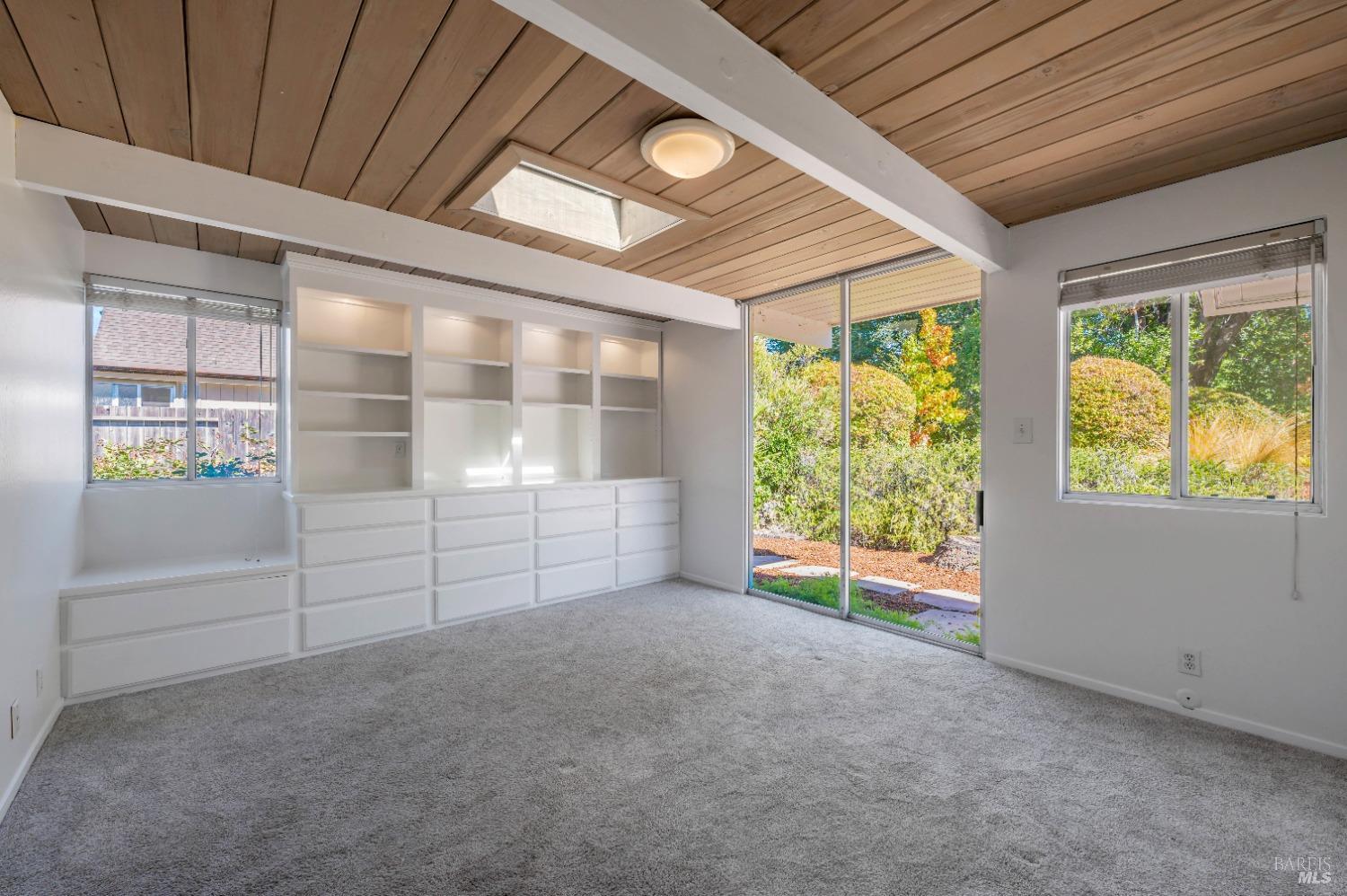 Detail Gallery Image 25 of 43 For 22 Catskill Ct, San Anselmo,  CA 94960 - 3 Beds | 2/1 Baths