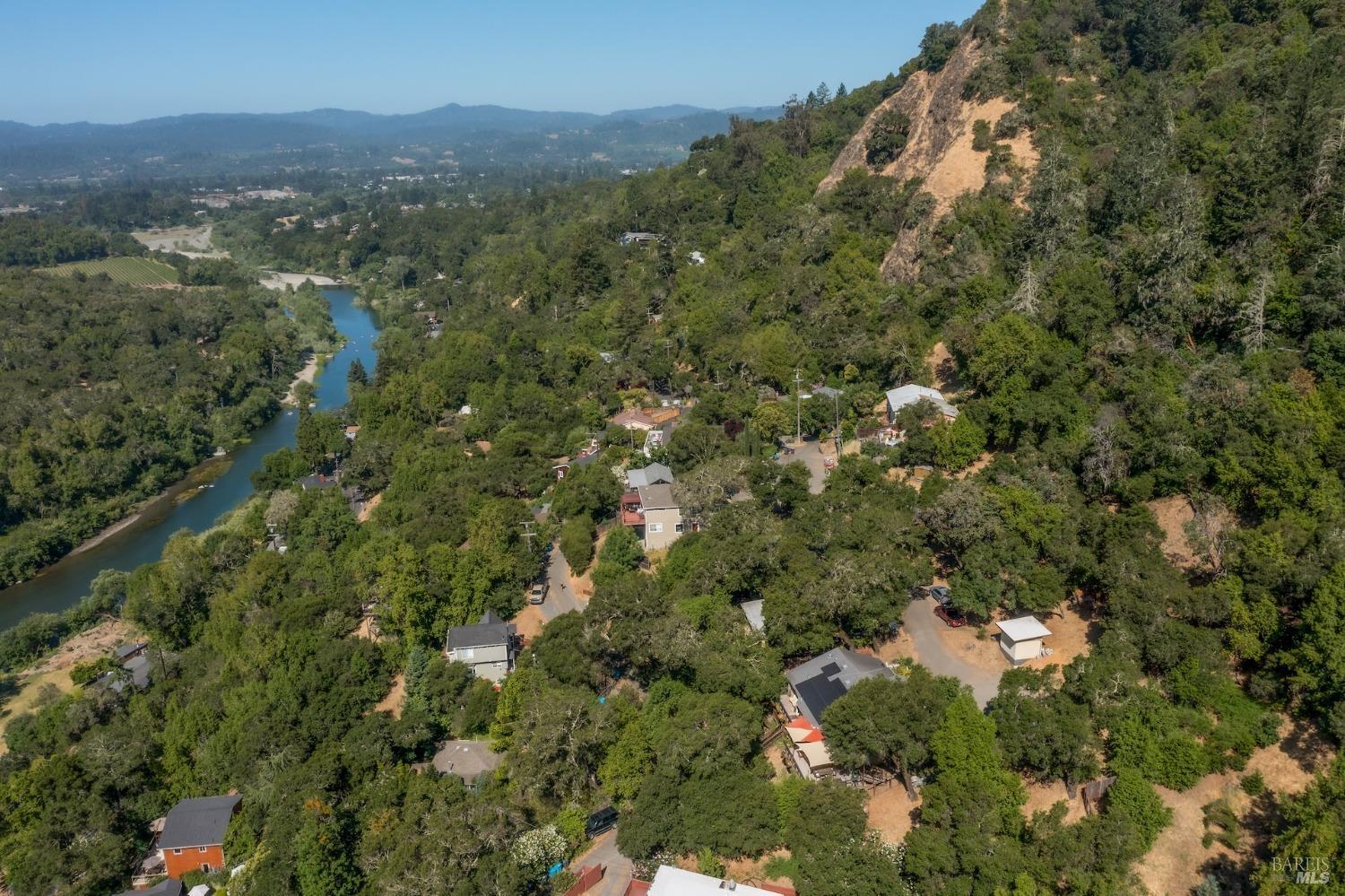 Detail Gallery Image 33 of 50 For 2156 Buena Vista Ave, Healdsburg,  CA 95448 - 3 Beds | 3 Baths