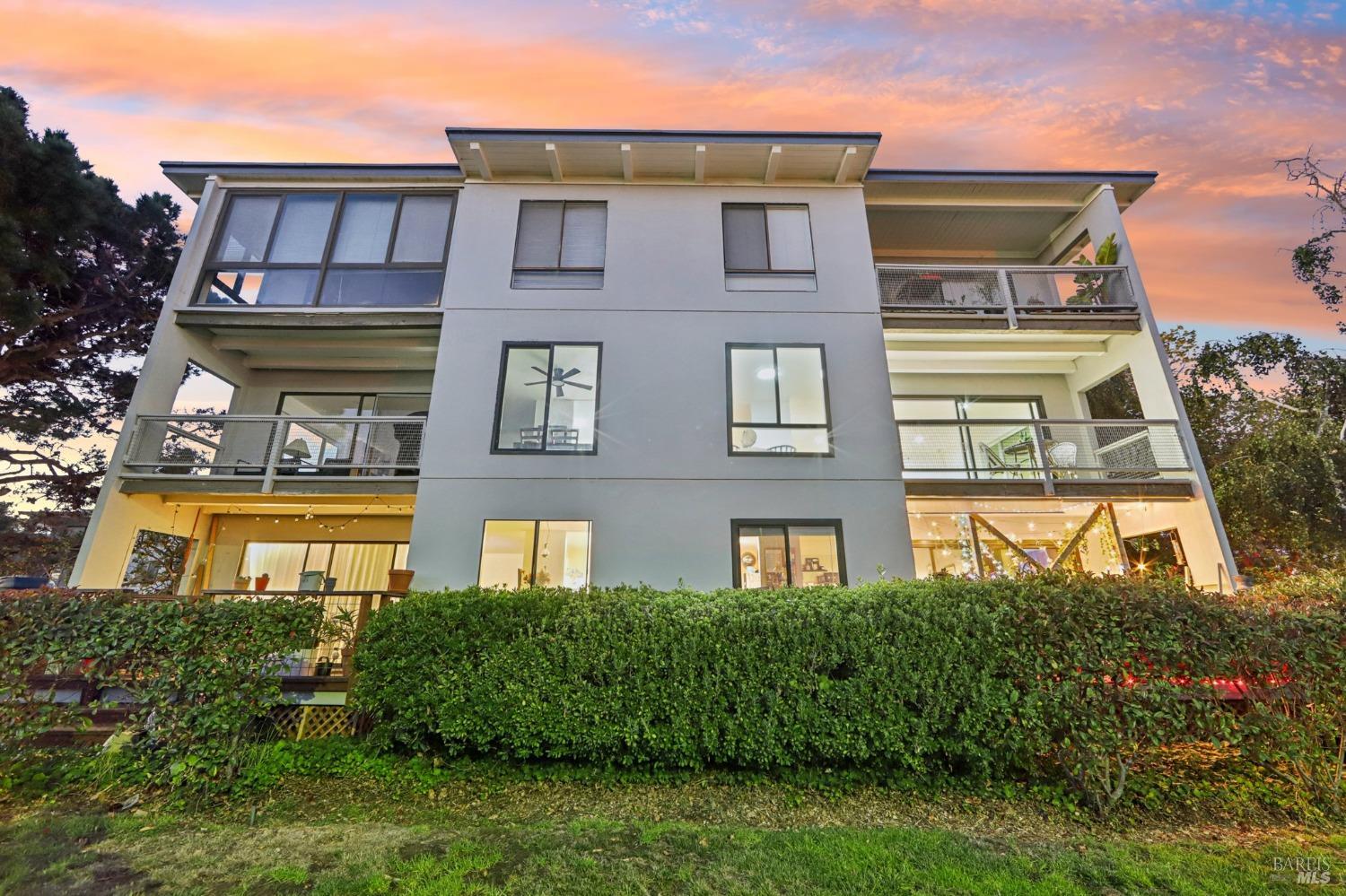 Detail Gallery Image 33 of 49 For 1 Captain Dr #D255,  Emeryville,  CA 94608 - 1 Beds | 1 Baths