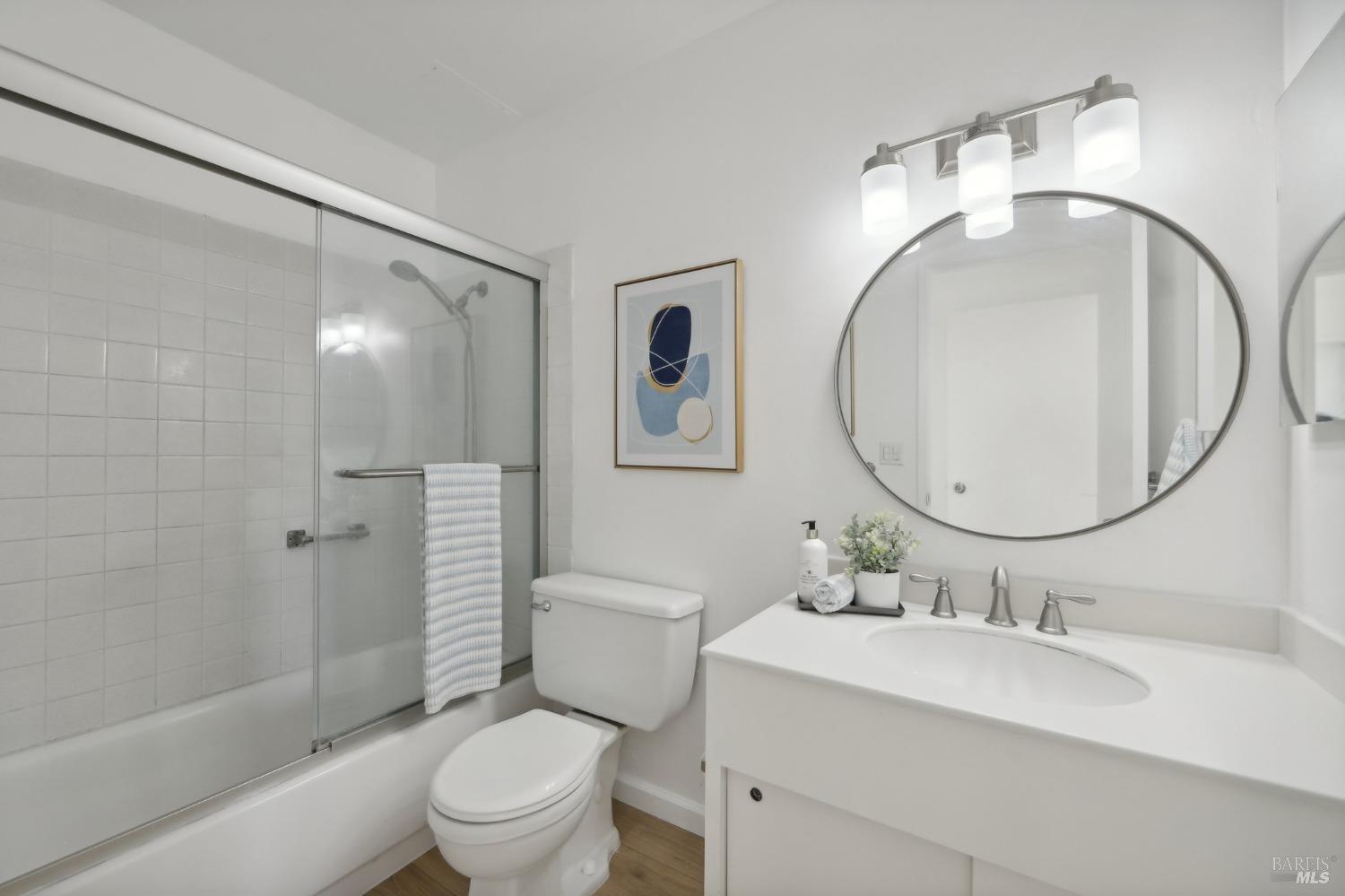 Detail Gallery Image 16 of 49 For 1 Captain Dr #D255,  Emeryville,  CA 94608 - 1 Beds | 1 Baths