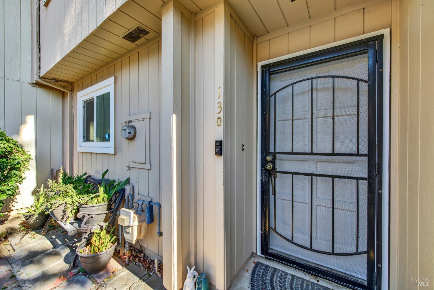 Detail Gallery Image 9 of 40 For 130 Arcadia Dr, Vacaville,  CA 95687 - 3 Beds | 2/1 Baths