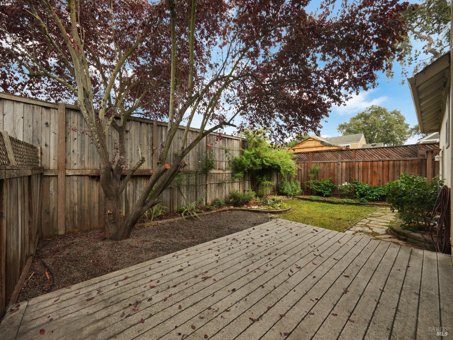 Detail Gallery Image 11 of 27 For 964 Lodi St, Santa Rosa,  CA 95401 - 3 Beds | 2/1 Baths