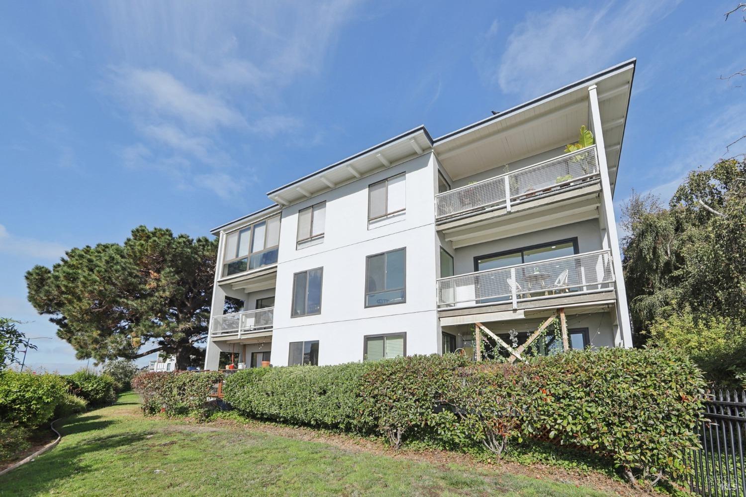 Detail Gallery Image 23 of 49 For 1 Captain Dr #D255,  Emeryville,  CA 94608 - 1 Beds | 1 Baths