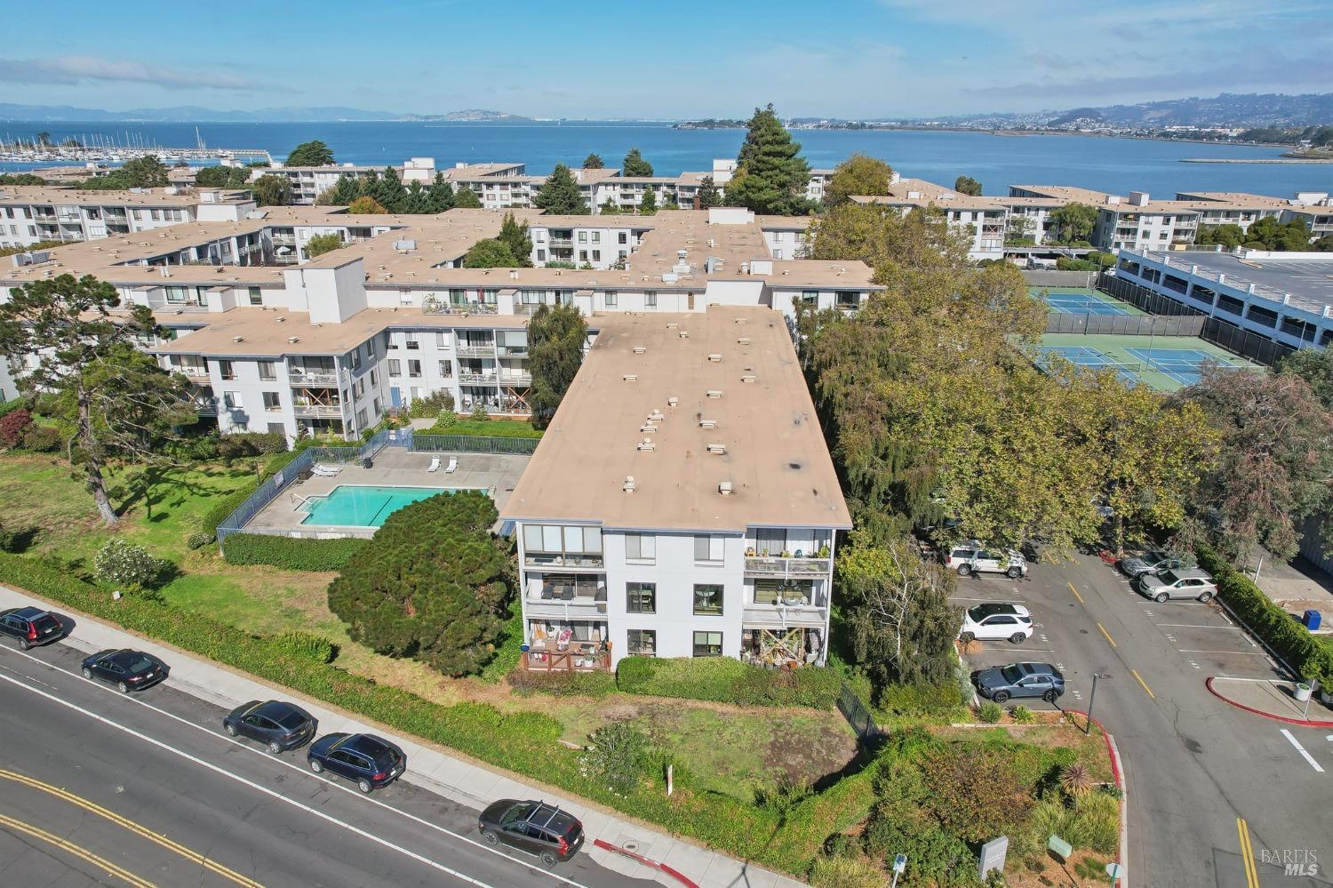 Detail Gallery Image 25 of 49 For 1 Captain Dr #D255,  Emeryville,  CA 94608 - 1 Beds | 1 Baths