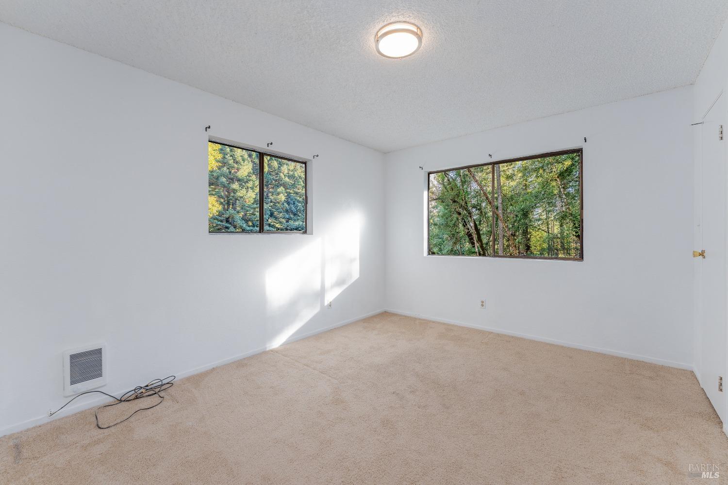 Detail Gallery Image 10 of 23 For 24436 Birch St, Willits,  CA 95490 - 2 Beds | 1/1 Baths