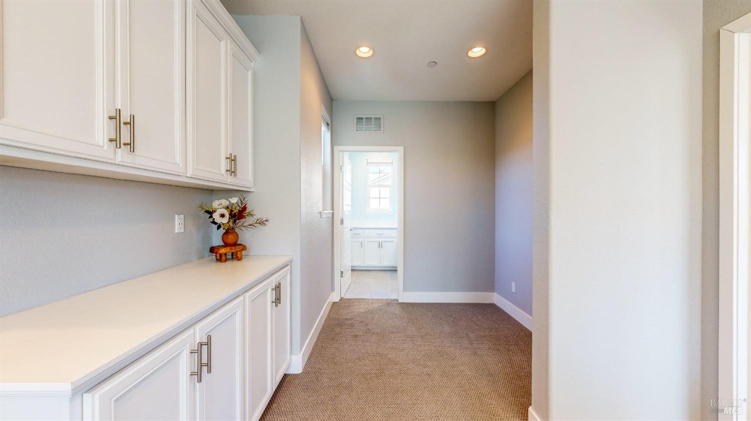 Detail Gallery Image 30 of 61 For 5329 Kirby Pl, Rohnert Park,  CA 94928 - 3 Beds | 2/1 Baths