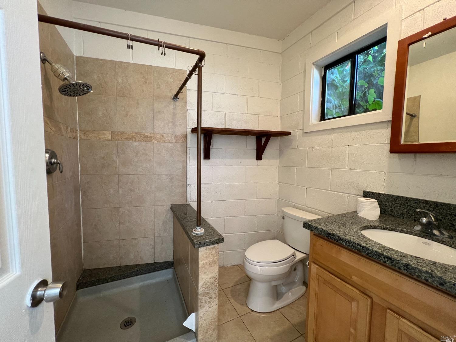 Detail Gallery Image 9 of 18 For 10 Park St #1,  Woodacre,  CA 94973 - 0 Beds | 1 Baths