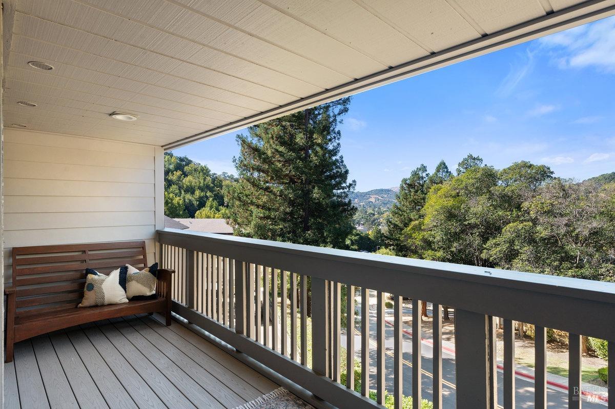 Detail Gallery Image 23 of 39 For 154 Professional Center Pkwy, San Rafael,  CA 94903 - 3 Beds | 2/1 Baths