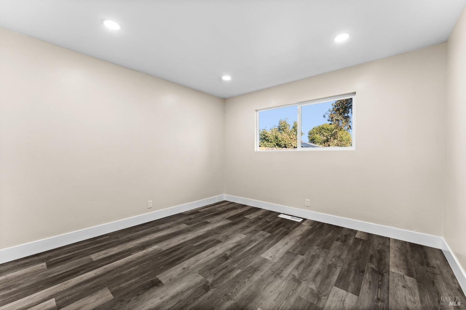 Detail Gallery Image 26 of 41 For 2509 Kennedy Way, Antioch,  CA 94509 - 3 Beds | 2 Baths