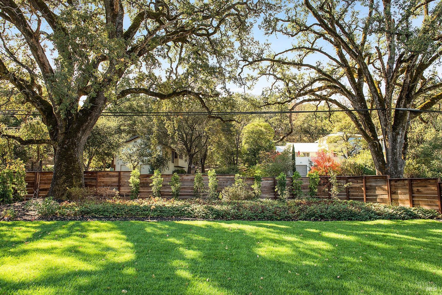 Detail Gallery Image 12 of 58 For 3002 Foothill Blvd, Calistoga,  CA 94515 - 3 Beds | 2 Baths