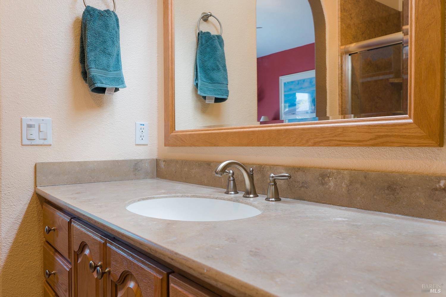 Detail Gallery Image 12 of 47 For 1617 Clover Ln, Santa Rosa,  CA 95401 - 4 Beds | 2/1 Baths