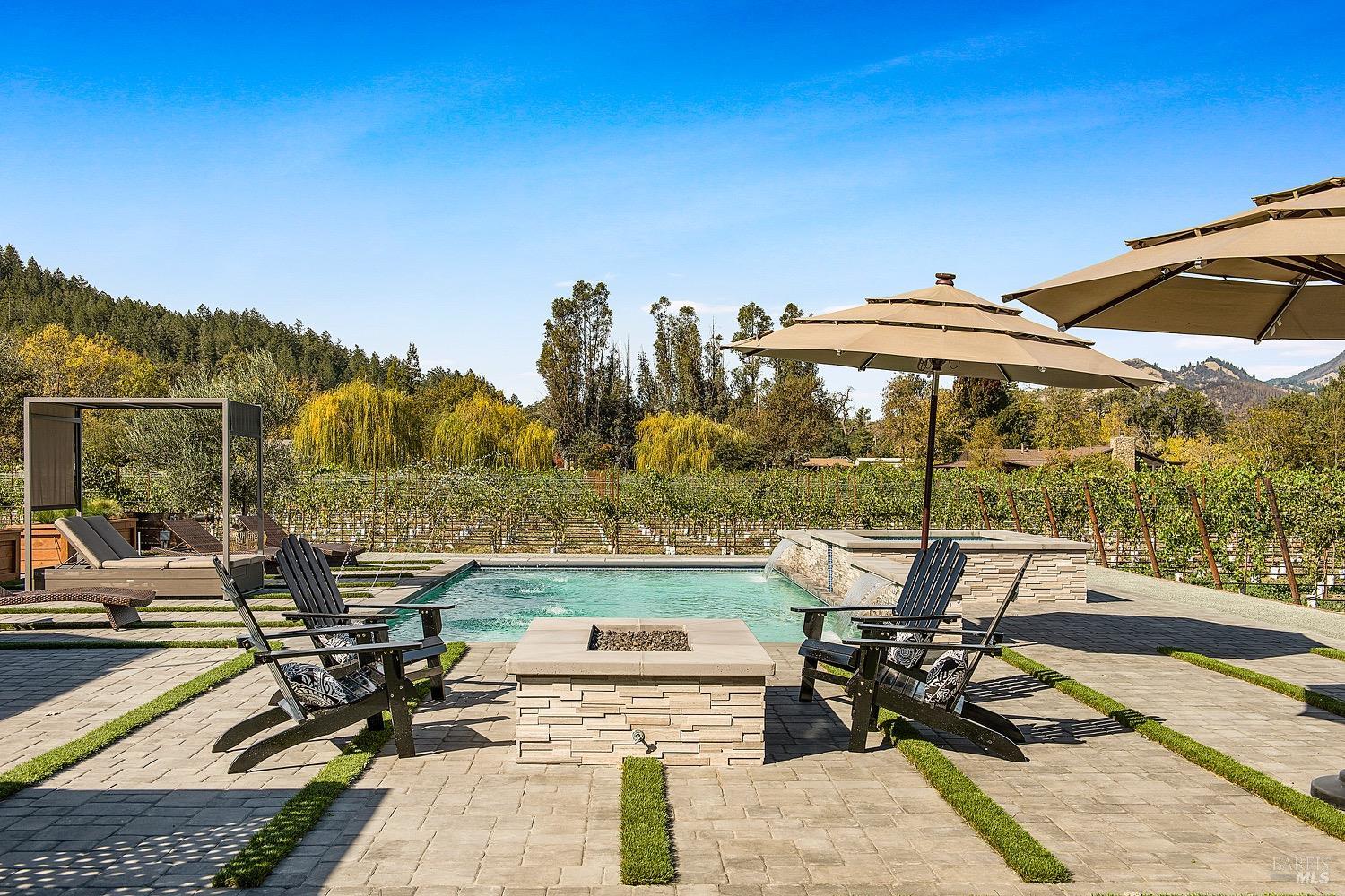 Detail Gallery Image 5 of 58 For 3002 Foothill Blvd, Calistoga,  CA 94515 - 3 Beds | 2 Baths