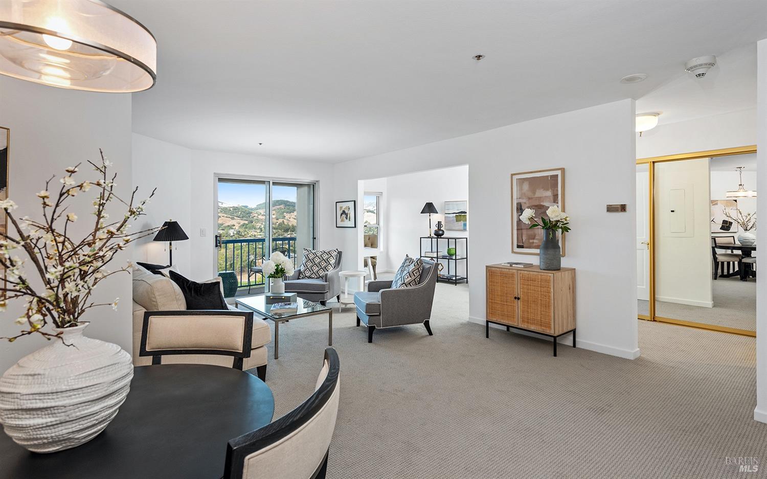 Detail Gallery Image 4 of 34 For 100 Thorndale Dr #314,  San Rafael,  CA 94903 - 2 Beds | 2 Baths