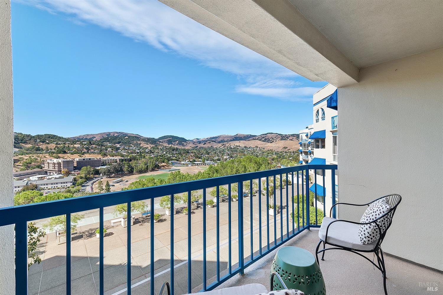 Detail Gallery Image 3 of 34 For 100 Thorndale Dr #314,  San Rafael,  CA 94903 - 2 Beds | 2 Baths