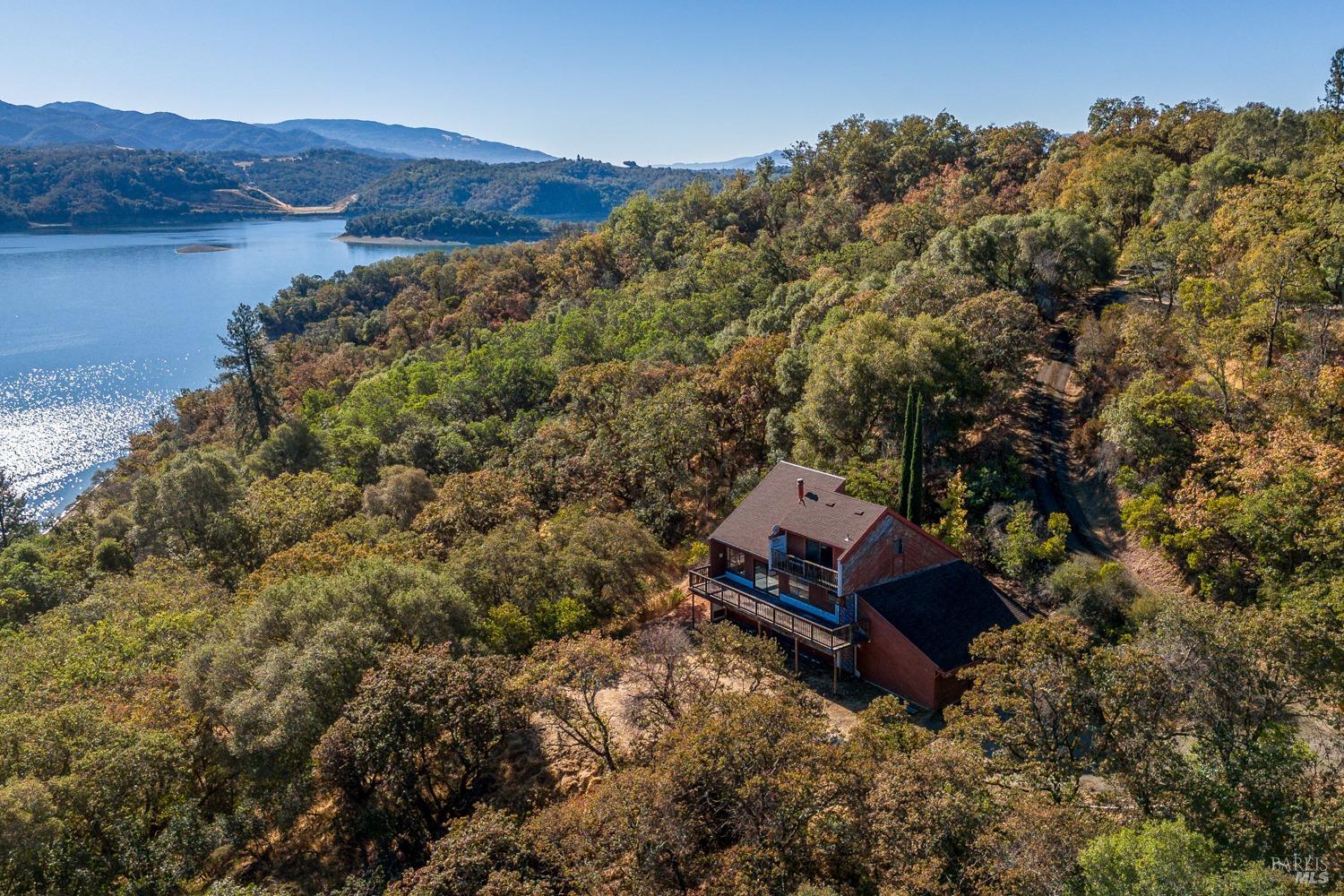 Detail Gallery Image 1 of 1 For 4500 Lake Ridge Rd, Ukiah,  CA 95482 - 4 Beds | 3 Baths