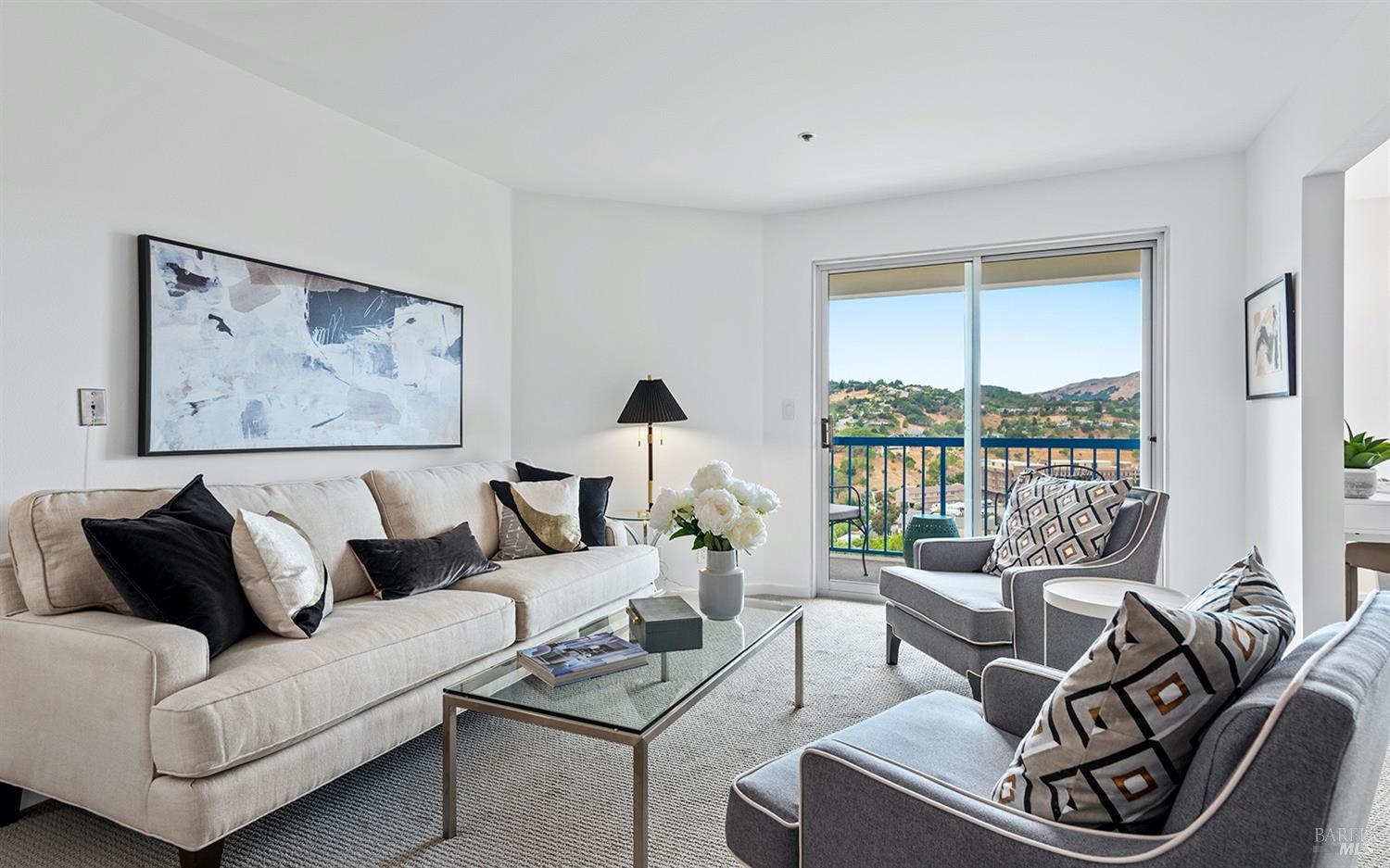 Detail Gallery Image 2 of 34 For 100 Thorndale Dr #314,  San Rafael,  CA 94903 - 2 Beds | 2 Baths