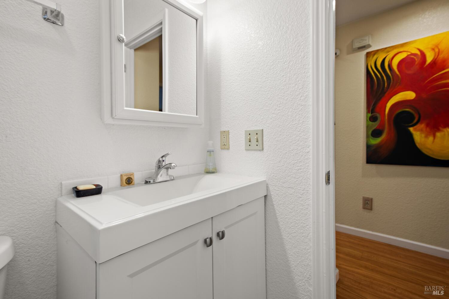 Detail Gallery Image 12 of 19 For 401 Mark Ave, Vallejo,  CA 94589 - 3 Beds | 2 Baths