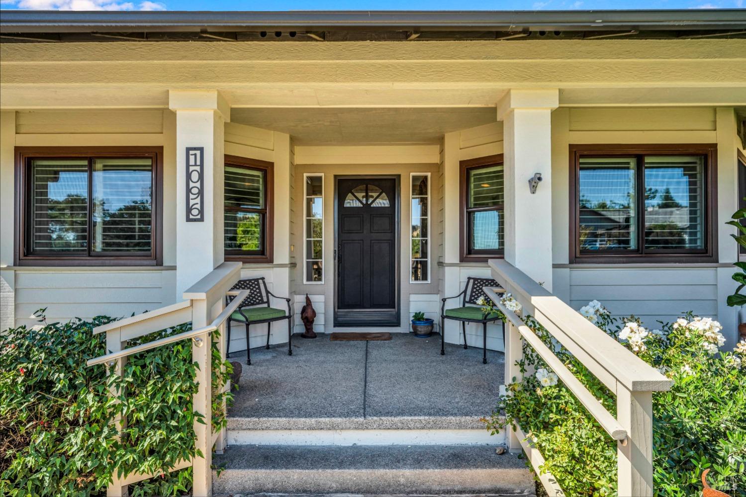 Detail Gallery Image 4 of 37 For 1096 Red Tail Rd, Healdsburg,  CA 95448 - 3 Beds | 2 Baths