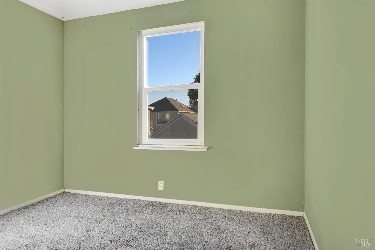 Detail Gallery Image 9 of 14 For 46 Peach Ct, Santa Rosa,  CA 95407 - 3 Beds | 2/1 Baths