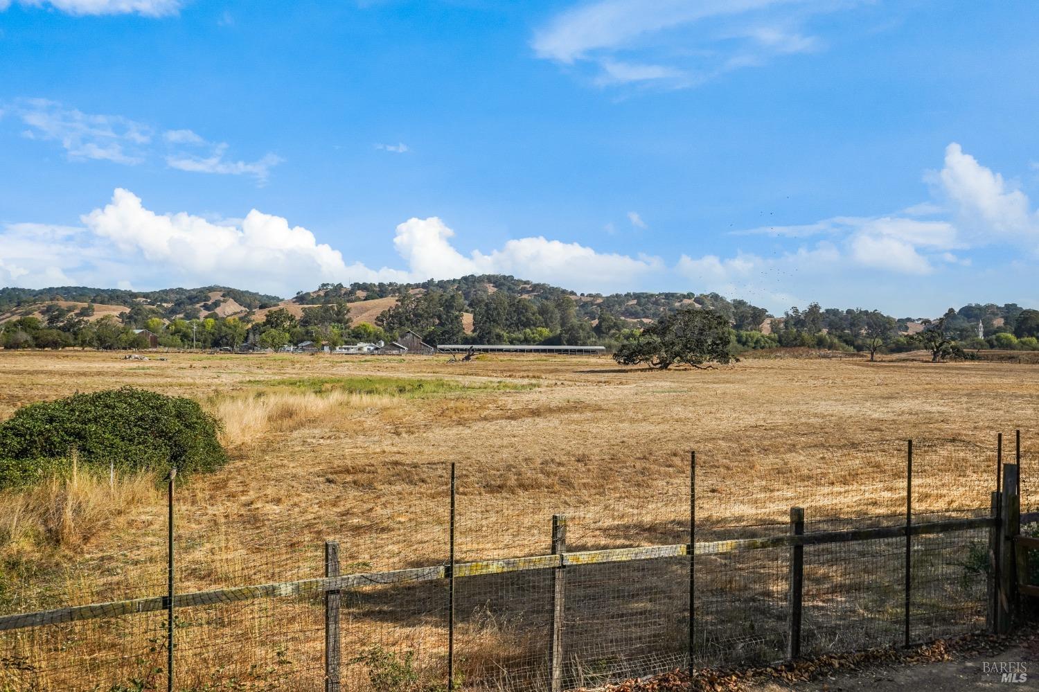 Detail Gallery Image 38 of 40 For 600 Deer Valley Rd 2b,  San Rafael,  CA 94903 - 1 Beds | 2 Baths