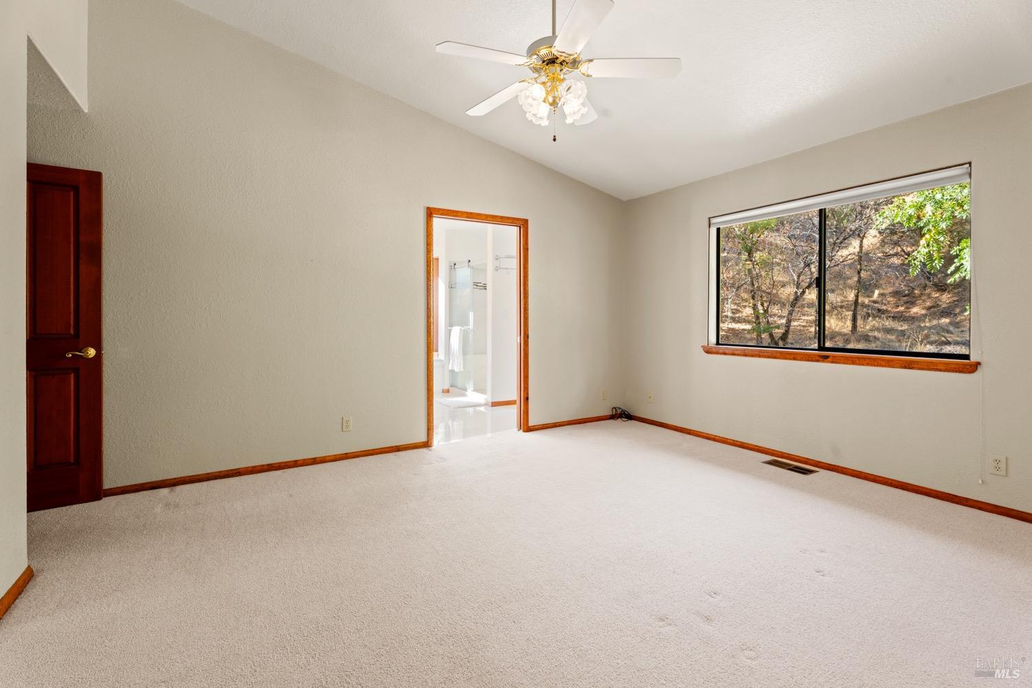 Detail Gallery Image 18 of 29 For 403 Crestview Dr, Ukiah,  CA 95482 - 2 Beds | 2 Baths