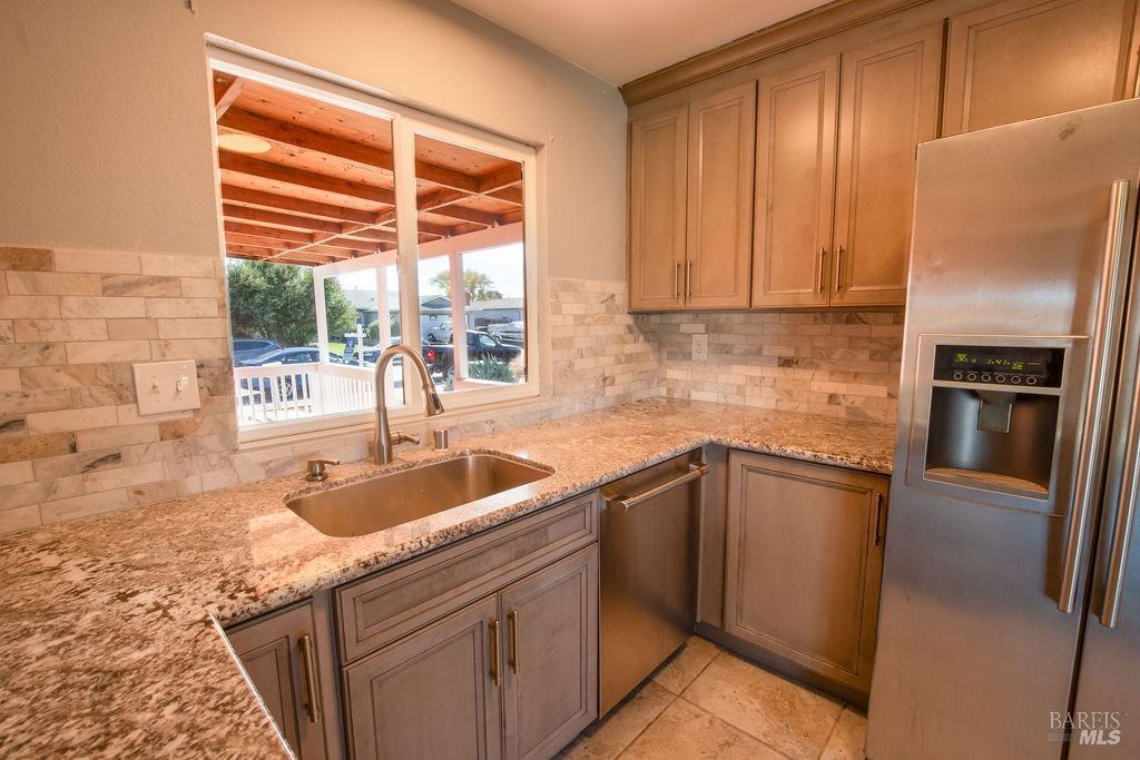 Detail Gallery Image 13 of 34 For 64 Lemonwood Way, Suisun City,  CA 94585 - 4 Beds | 2 Baths