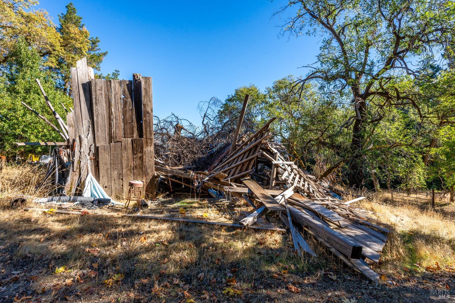 Detail Gallery Image 14 of 28 For 56120 101 Hwy, Laytonville,  CA 95454 - 1 Beds | 1 Baths