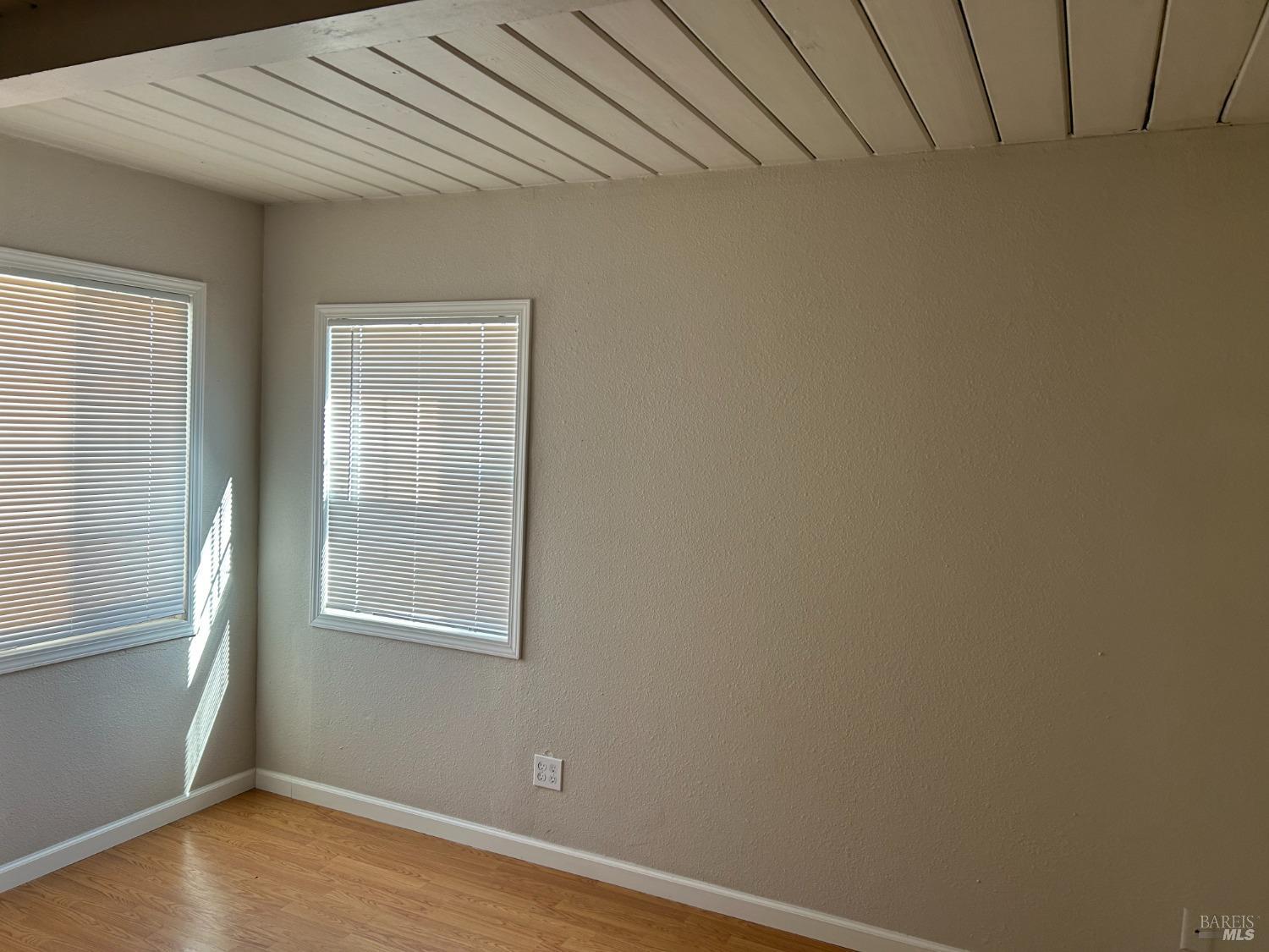 Detail Gallery Image 10 of 12 For 61 Balboa Ave, Vallejo,  CA 94591 - 3 Beds | 1 Baths