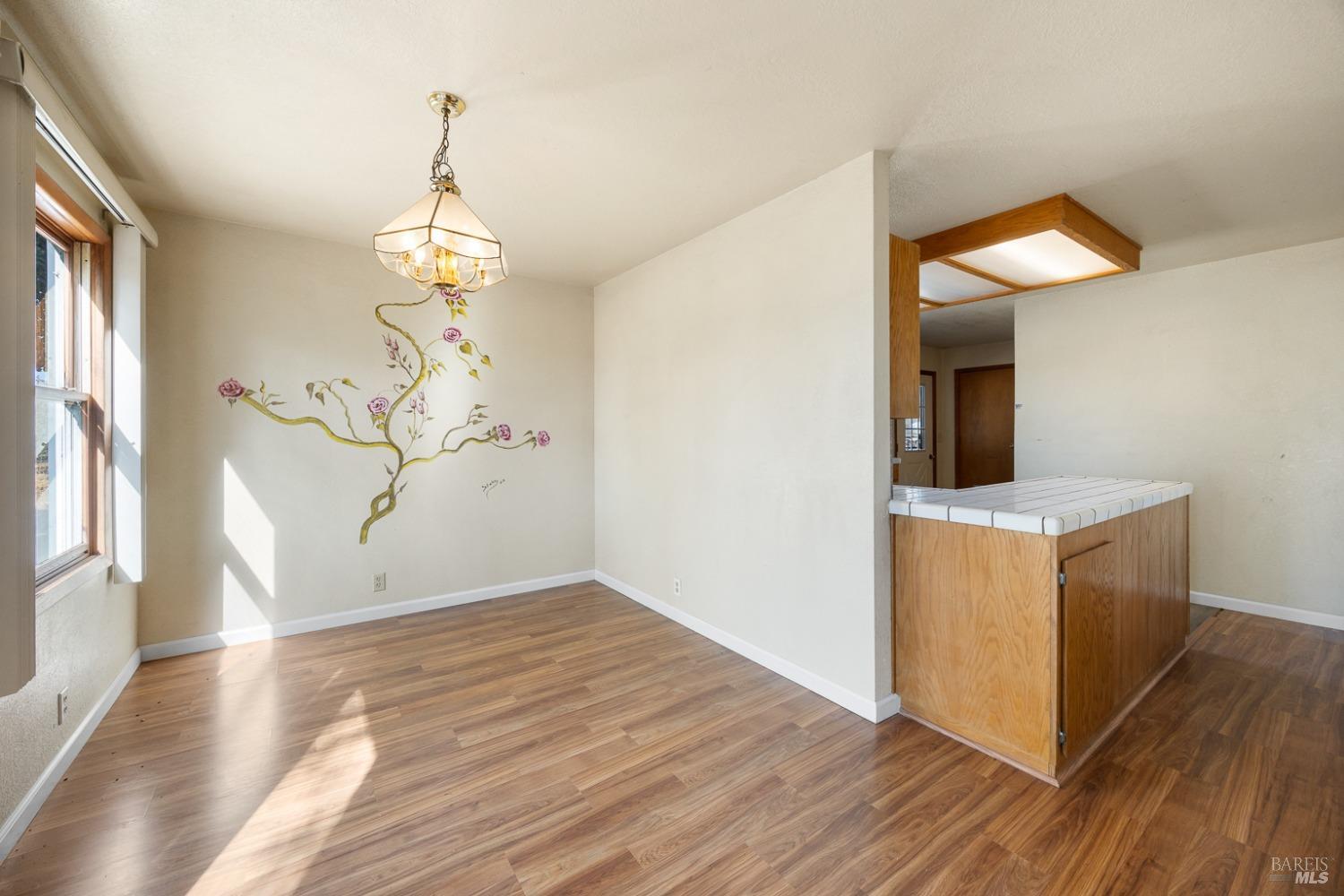 Detail Gallery Image 8 of 43 For 5779 Dixon Ave, Dixon,  CA 95620 - 4 Beds | 2/1 Baths