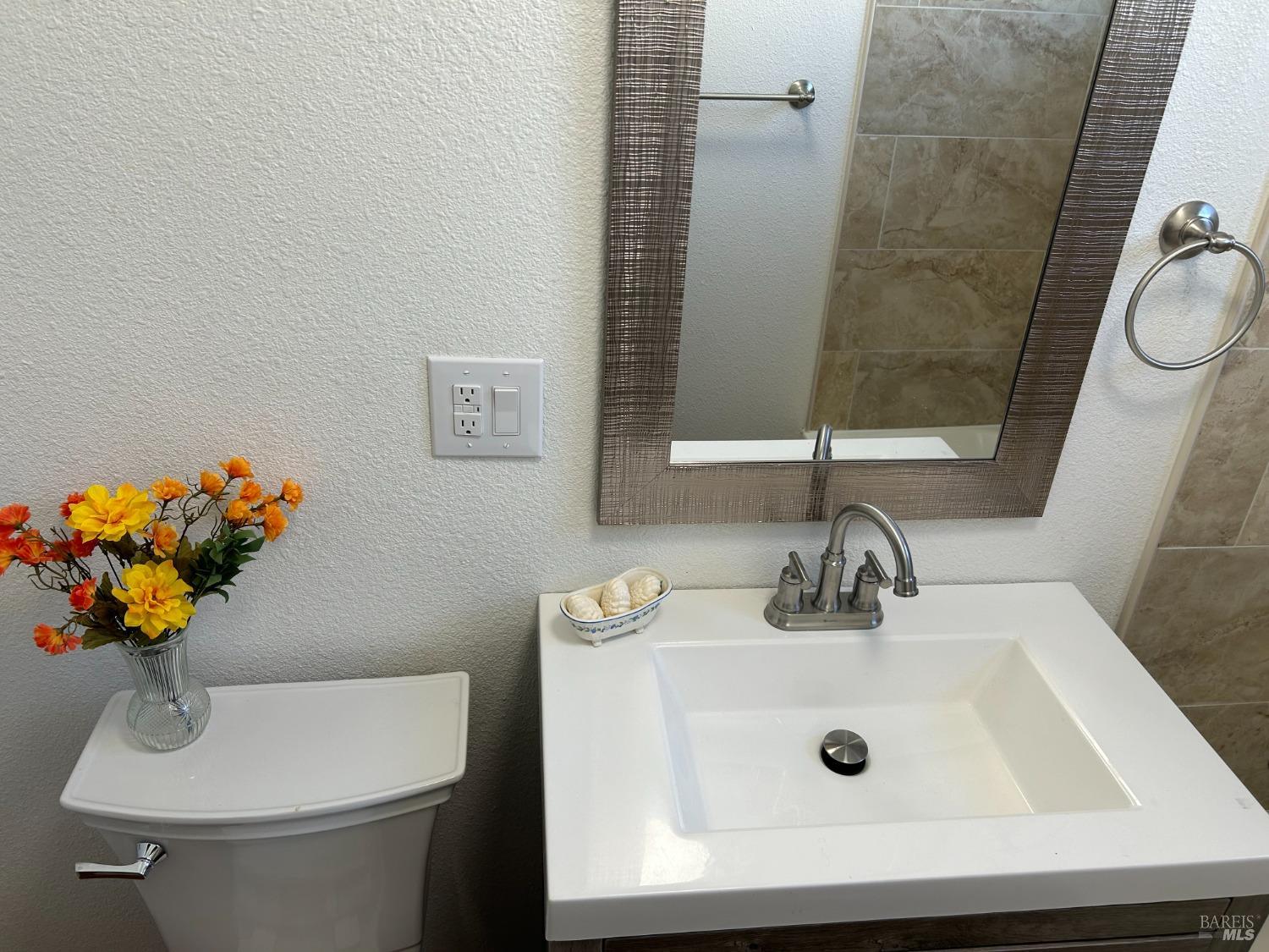 Detail Gallery Image 7 of 12 For 61 Balboa Ave, Vallejo,  CA 94591 - 3 Beds | 1 Baths