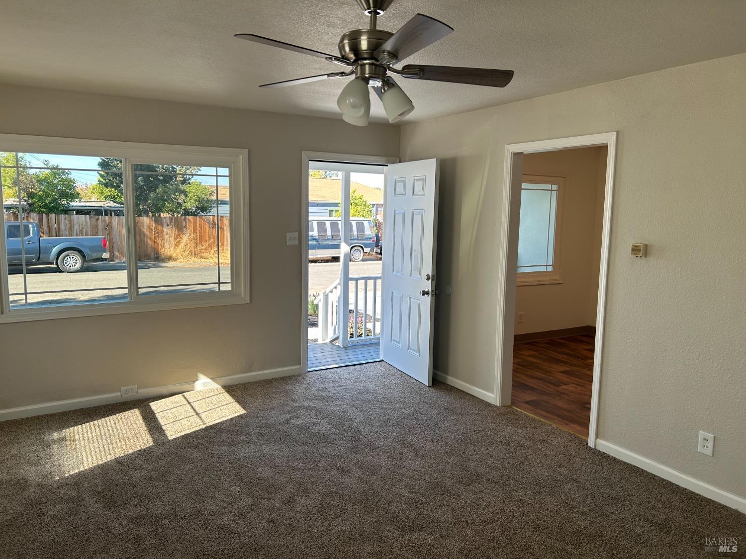 Detail Gallery Image 2 of 12 For 61 Balboa Ave, Vallejo,  CA 94591 - 3 Beds | 1 Baths