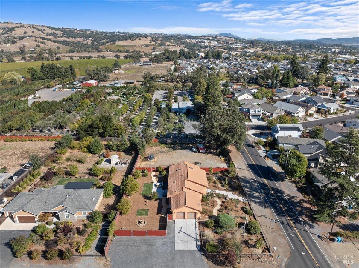 Detail Gallery Image 51 of 63 For 1965 Dennis Ln, Santa Rosa,  CA 95403 - 3 Beds | 2 Baths