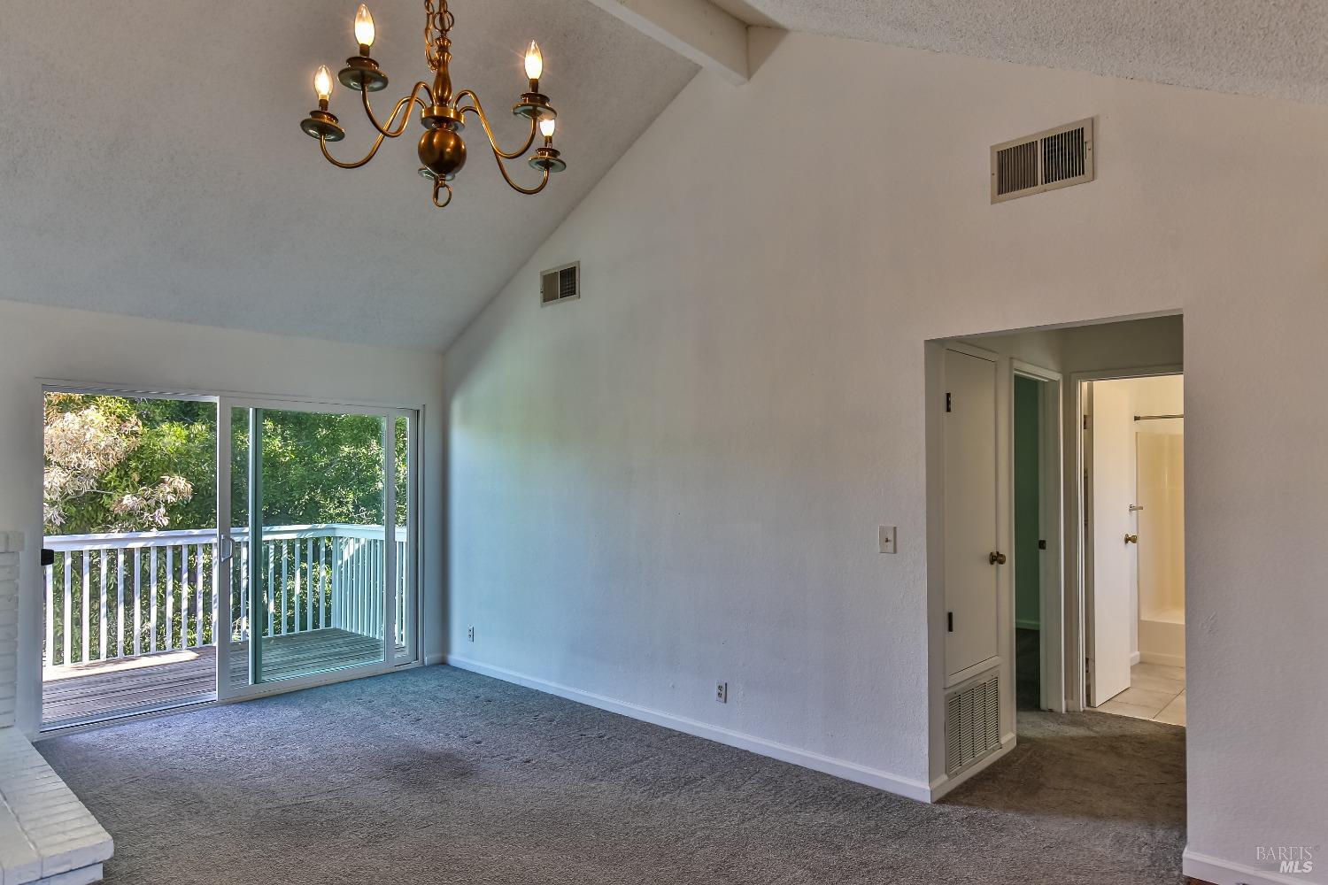 Detail Gallery Image 12 of 40 For 1814 Shirley Dr, Benicia,  CA 94510 - 1 Beds | 1 Baths