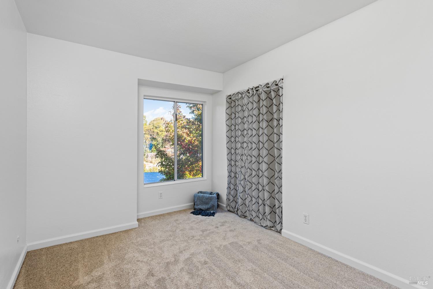 Detail Gallery Image 22 of 29 For 1850 Primavera Dr, Santa Rosa,  CA 95409 - 3 Beds | 1/1 Baths