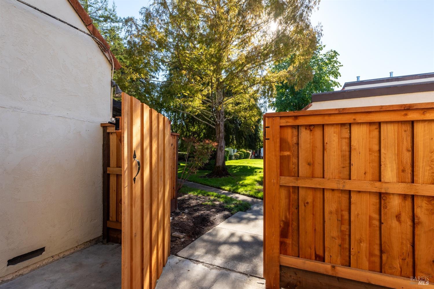 Detail Gallery Image 29 of 29 For 1850 Primavera Dr, Santa Rosa,  CA 95409 - 3 Beds | 1/1 Baths