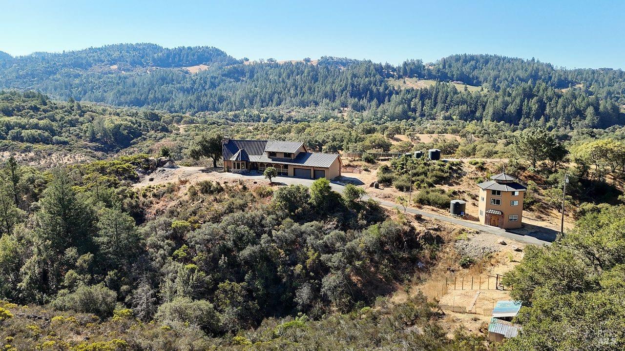 Detail Gallery Image 4 of 43 For 5326 Petrified Forest Rd, Calistoga,  CA 94515 - 4 Beds | 2/1 Baths