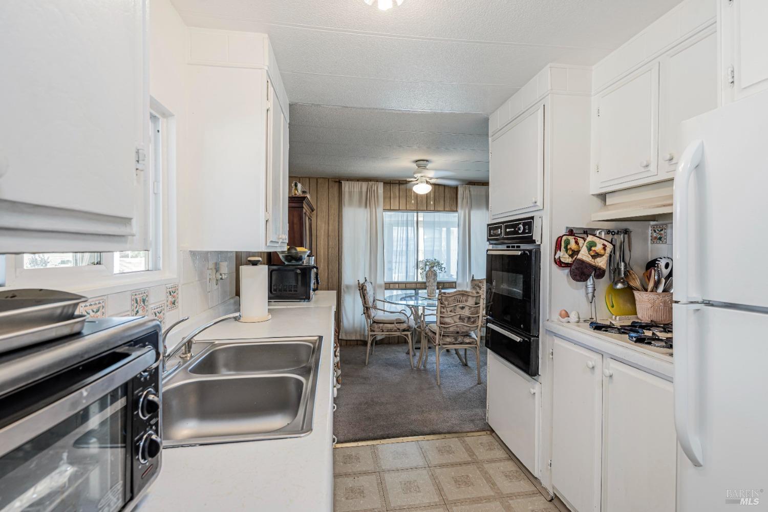 Detail Gallery Image 15 of 38 For 300 E H St #225,  Benicia,  CA 94510 - 2 Beds | 1 Baths